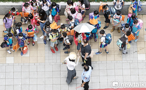 別在「防疫」、「收入」中二選一 婦女新知籲照顧假要「有薪」