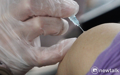 第3劑疫苗混打實驗醫護報名踴躍！長庚最快2週內啟動