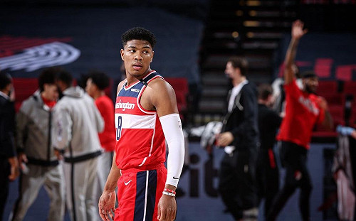 日本版限定！混血球星八村壘登《NBA 2K22》 封面