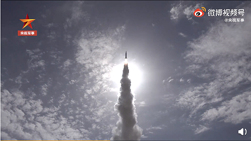 解放軍發射新型飛彈 馮光遠：不管你是藍綠紅軍 舔共蠢才能躲過飛彈跟病毒？