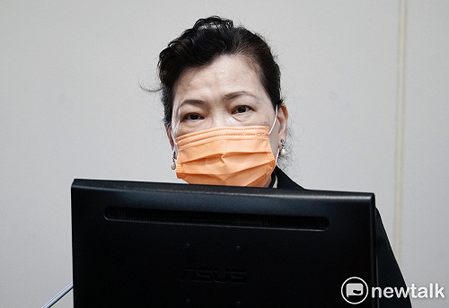 數位五倍券可改紙本 經濟部揭資格限制 網友：根本就是圈套