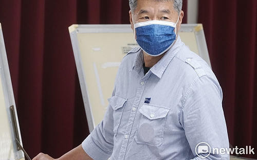 洗臉朱立倫 張亞中：講「一中各表」還「尊異」北京笑死了