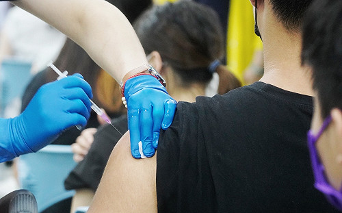 AZ接種率近9成為外國廠牌最高！陳時中：沒有打氣低迷的現象