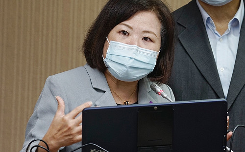基本工資補貼預算估40億 勞動部長：衰退幅度、比較基期仍待討論
