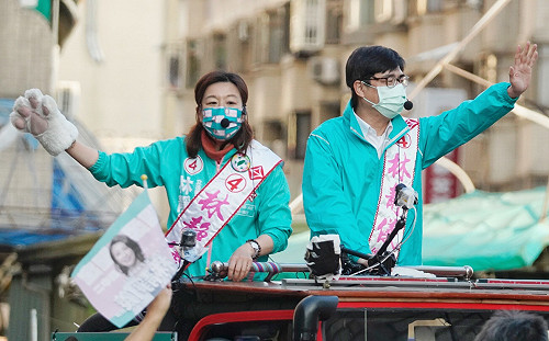最後強力衝刺  陳其邁陪同林靜儀瘋狂掃街