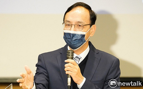 為韓開啟光榮復出大門 綠議員：朱立倫提前跛腳成「韓國瑜墊腳石」