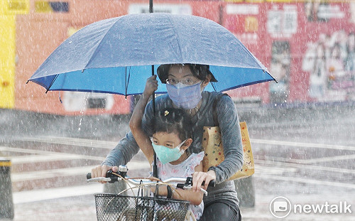 滯留鋒報到！慶祝母親節別忘帶傘   彭啟明：下週五再一波梅雨來襲