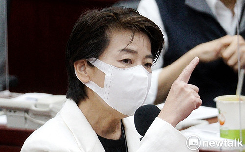 耍特權安插親戚小孩工作？黃珊珊痛批：不負責任的造謠