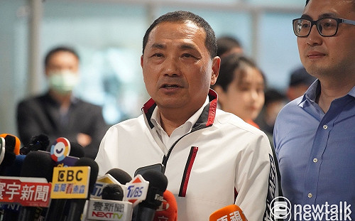 侯友宜急訪星 卓冠廷要行程表「只回5行字」怒轟：是市長考察？還自由行？