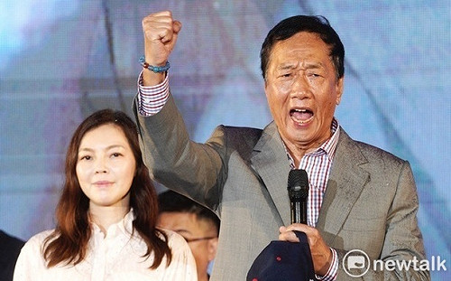 郭台銘批軍演害他的飛機無法過夜 王定宇：漠視國家安全的「富商巨嬰」