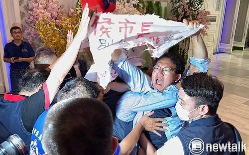 出席黃埔校慶餐會突遇拉布條抗議 侯友宜：民主自由可貴  但更要珍惜法治  