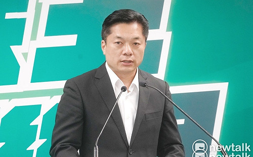 綠宜蘭立委候選人農舍變豪宅 陳俊宇致歉：現已遷出