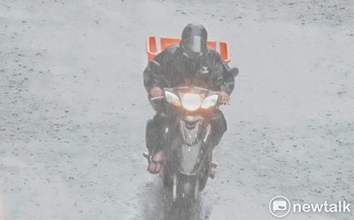 未來一週天氣一圖看！下週「東方水氣移入」雷陣雨增多