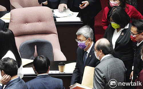 性平三法修法草案今出爐！校長或教職員利用權勢師生戀可處終身解聘　