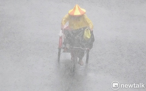 杜蘇芮狂灌！東台灣雨量「紫到發黑」專家示警1事勿做：非常危險