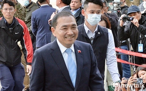 賴競辦駁開放10萬印度移工 侯辦：那請問是幾萬？