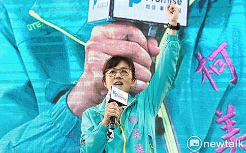 柯美蘭再度哽咽！指父親承諾照顧自己 「我和柯文哲將繼續為國家奮鬥」