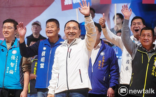 全國村里長力挺組後援會 侯友宜：總統顧國防、外交　更要傾聽村里長心聲