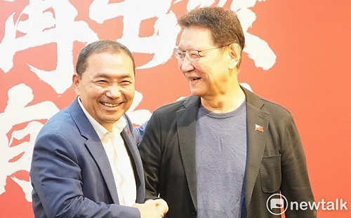 被趙少康檢討「警察口條不靈活」跟選總統有關？侯友宜呵呵笑三聲