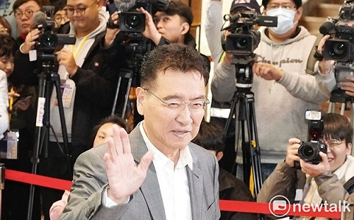 實質恢復NCC委員政黨比例 趙少康：新任4人、藍白各提3、1人