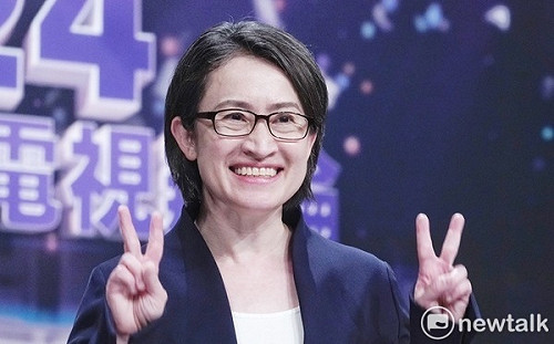 蕭美琴辯論會抱病上陣  黃暐瀚：我看到了年輕版的蔡英文 