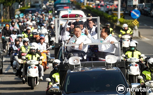 台灣大選柯文哲吸票效應受矚  美學者：民眾黨動向攸關新政府施政   