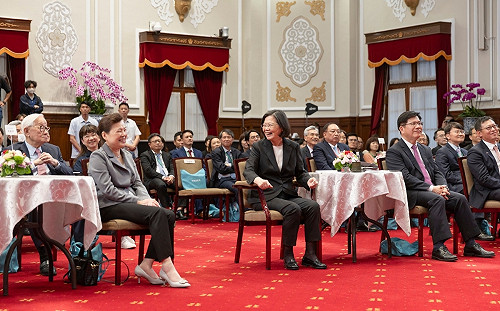 台灣不只有半導體實力 林佳龍：讓世界看見設計與創意力