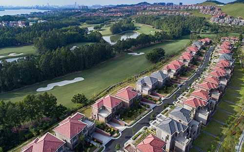 中國房市持續慘淡...香港富豪李嘉誠東莞建案5折出售