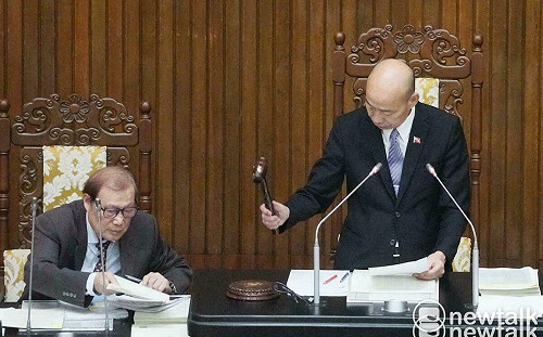 幕後》地方民代助理長年無加班費 于美人事件凸顯政治人物「良知」