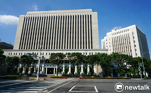 央行看淡景氣又放鷹式論調 學者：擔憂二次通膨來襲