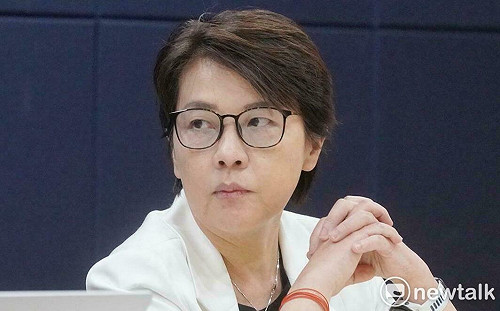 捲入京華城案、收中工政治獻金 黃珊珊反擊：邱議瑩、林姿妙等也收過 