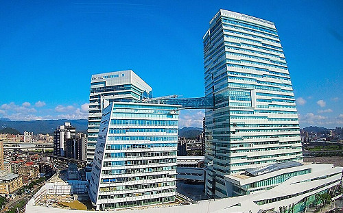 金控搶親》新光金待價而沽早盤大漲逾5% 中信金下挫逾4% 