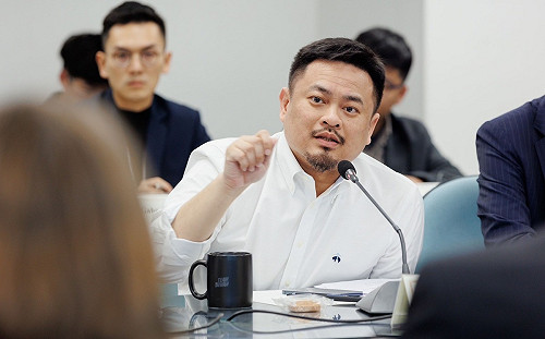 王鴻薇抹黑淨零轉型9000億肥了誰？洪申翰說分明 打臉烏龍指控