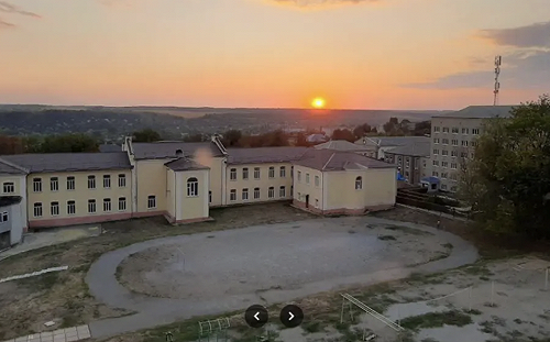 (影) 俄軍假扮烏軍開15裝甲車突襲! 遭識破慘被猛轟敗走 烏控違反國際法