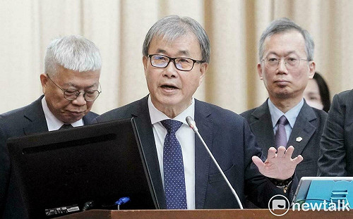 高中生心智不成熟不與馬龍交流？ 鄭英耀嗆賴士葆：說話要負責！