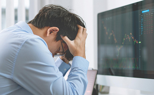 被割韭菜... 中環處分4檔持股 投資損失超過6,000萬