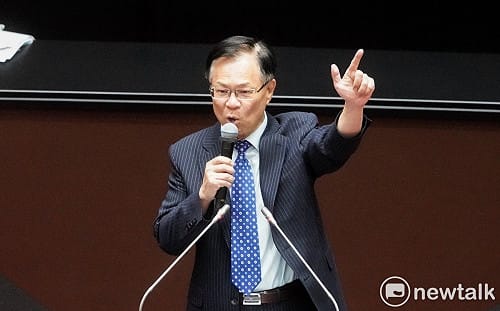 中天記者「馬德」涉國安法遭羈押 張啟楷質疑：幾千塊能收買一個人？ 