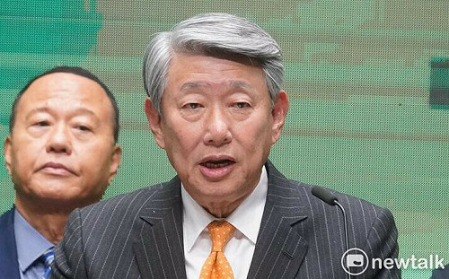  郭智輝失言評台積電投資 黃國昌：請卓榮泰立刻撤換這種不適任部長