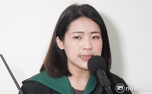 柯建銘脫口國防預算「推給徐巧芯」 徐巧芯無奈轟下流