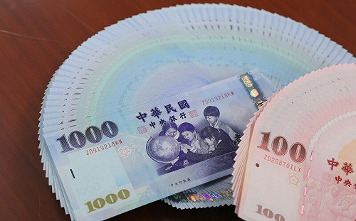 這些上市企業「薪情」不大好！國內薪資吊車尾前十名一覽、產業呈「兩極化」