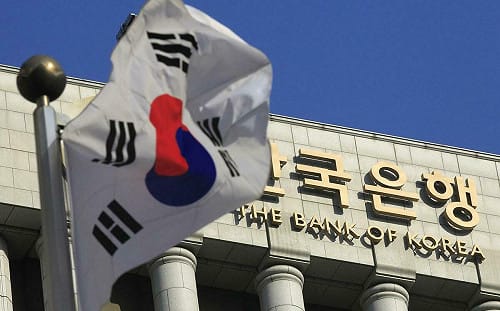 韓國央行時隔三年半首轉緊縮貨幣  韓股盤中下挫7%