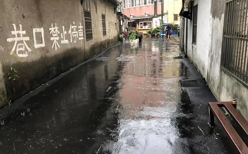急雨侵襲！桃中壢中新地下道一度封閉 竹新豐地勢低窪易積水
