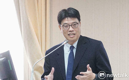 央視主播誤將兩岸稱「兩國」 邱垂正喊話：中共應務實面對中華民國存在事實