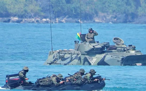 泰國海軍出動 8 艘軍艦壓境 柬埔寨嚴陣以待、堅守海域陣地