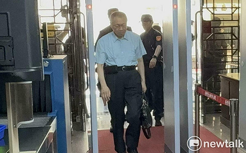 「黃景茂證詞幫助有限」律師:柯文哲應更在乎黃國昌政治跟監的二件事