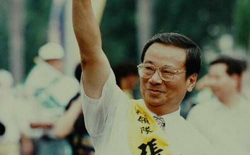 賴清德將親頒張俊雄褒揚令    民進黨歷任閣揆覆旗肯定貢獻  