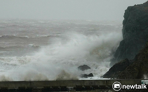 高溫倒數!下週末天氣大轉折 「秋颱、東北季風」終結秋老虎