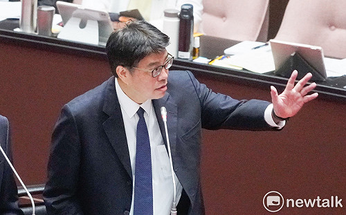 落實「賴17條」防滲透措施 邱垂正證實：已50餘人被註銷台灣戶籍 