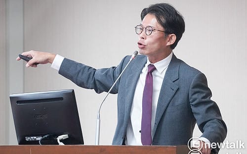 「民調認證都老三！」吳靜怡嗆黃國昌：你一直喊選新北，麥玉珍喊選台中不行？