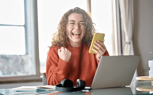 你的產業有嗎？人力銀行調查：明年逾6成企業會調薪 平均每月增加1,780元